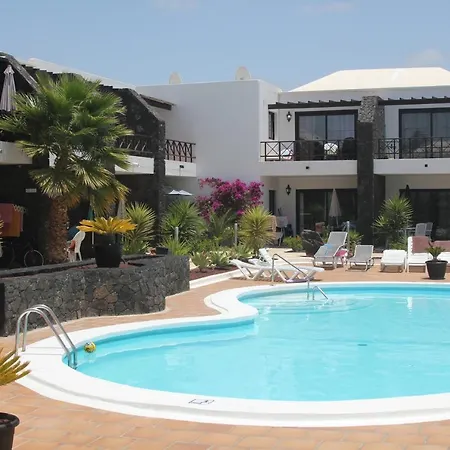 Pelicanos Apartment *